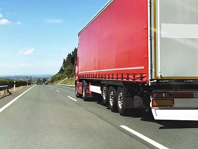 車(chē)主福音！東莞首家檢測(cè)機(jī)構(gòu)實(shí)現(xiàn)“三檢合一”，集裝箱道路運(yùn)輸更便捷